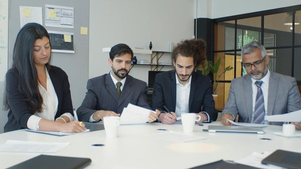 Transformez votre entreprise de services maritimes : intégrez les principes innovants de l"économie bleue